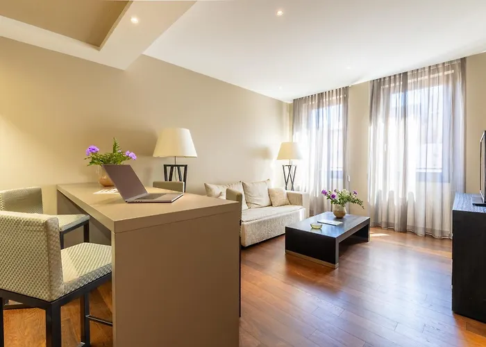 Nj Hotels & Apartments San Pietro All'Orto 6